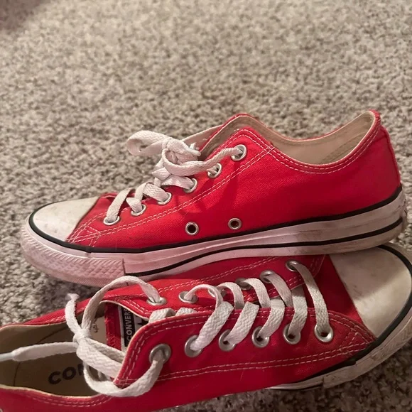 Women’s Red Converse - Picture 4 of 12